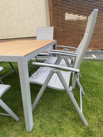 Zestaw mebli na taras ze stołem obiadowym i składanymi krzesłami - Kanbery Wood Silver 6+1