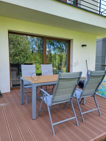 Zestaw mebli na taras ze stołem obiadowym i składanymi krzesłami - Kanbery Wood Silver 6+1