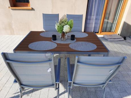 Zestaw mebli na taras ze stołem obiadowym i składanymi krzesłami - Kanbery Wood Silver 6+1