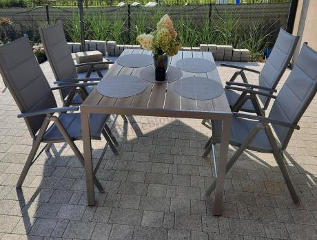 Zestaw mebli na taras ze stołem obiadowym i składanymi krzesłami - Kanbery Wood Silver 6+1