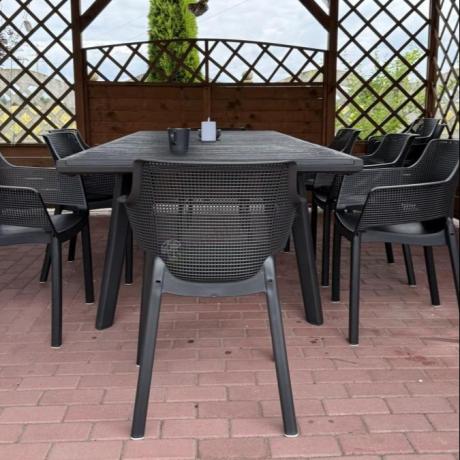 Zestaw mebli obiadowych dla 10 osób Kantara Modern z rozkładanym stołem 160-240 cm i 10 sztaplowanymi krzesłami