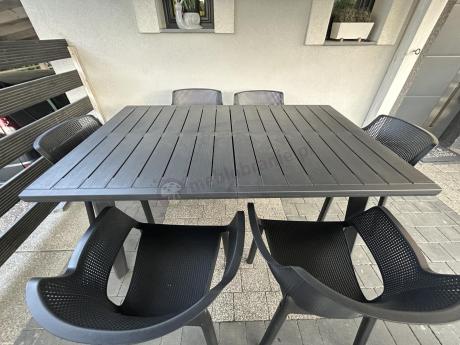 Zestaw mebli obiadowych dla 10 osób Kantara Modern z rozkładanym stołem 160-240 cm i 10 sztaplowanymi krzesłami