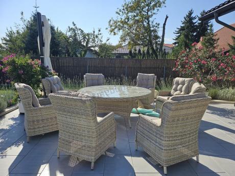 Zestaw mebli obiadowych na taras z okrągłym stołem 8+1 Laritto Beige