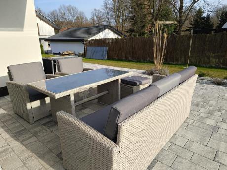 Zestaw mebli obiadowych z technorattanu Cofete Dining – Grey