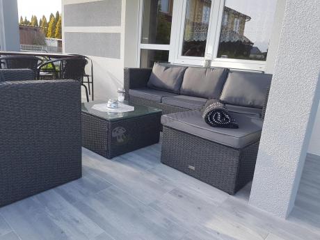 Ciemnoszary zestaw mebli ogrodowych ze stolikiem kawowym