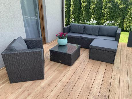 Ciemnoszary zestaw mebli ogrodowych ze stolikiem kawowym