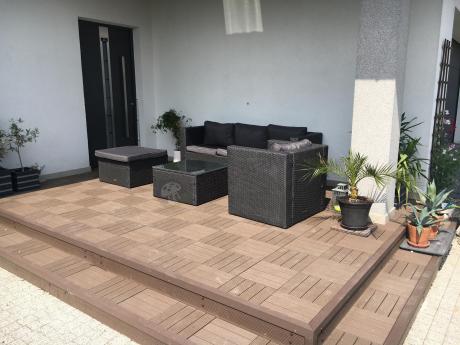 Ciemnoszary zestaw mebli ogrodowych ze stolikiem kawowym