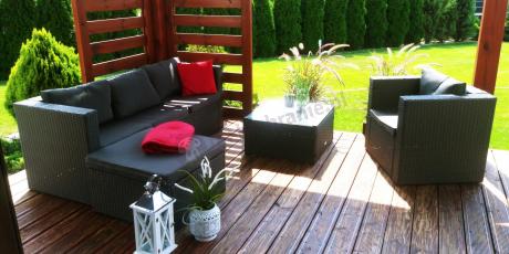 Ciemnoszary zestaw mebli ogrodowych ze stolikiem kawowym