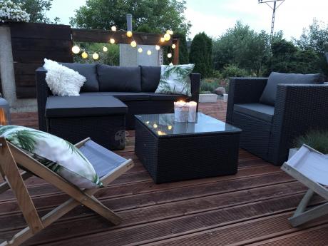 Ciemnoszary zestaw mebli ogrodowych ze stolikiem kawowym