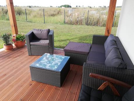 Ciemnoszary zestaw mebli ogrodowych ze stolikiem kawowym