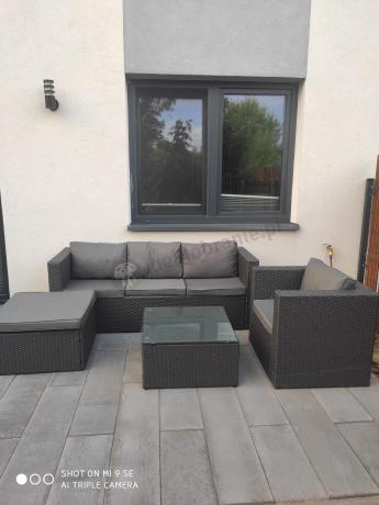 Ciemnoszary zestaw mebli ogrodowych ze stolikiem kawowym