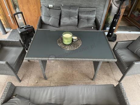 Zestaw mebli ogrodowych z technorattanu z 2 sofami, 2 fotelami i stołem Torino Grande antracyt