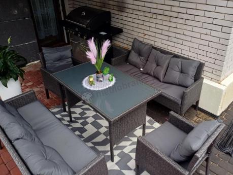 Zestaw mebli ogrodowych z technorattanu z 2 sofami, 2 fotelami i stołem Torino Grande antracyt