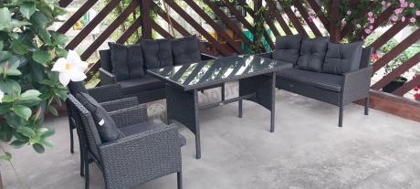 Zestaw mebli ogrodowych z technorattanu z 2 sofami, 2 fotelami i stołem Torino Grande antracyt