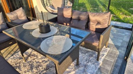 Zestaw mebli ogrodowych z technorattanu z 2 sofami, 2 fotelami i stołem Torino Grande antracyt