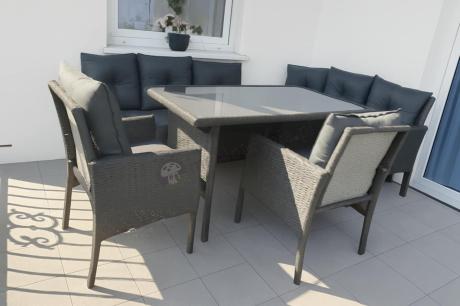 Zestaw mebli ogrodowych z technorattanu z 2 sofami, 2 fotelami i stołem Torino Grande antracyt