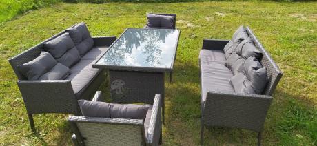 Zestaw mebli ogrodowych z technorattanu z 2 sofami, 2 fotelami i stołem Torino Grande antracyt