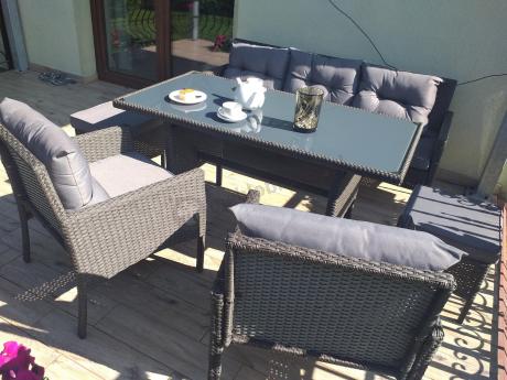Zestaw mebli ogrodowych z wysokim stołem, sofą 175cm i fotelami Perata Dining Anthracite