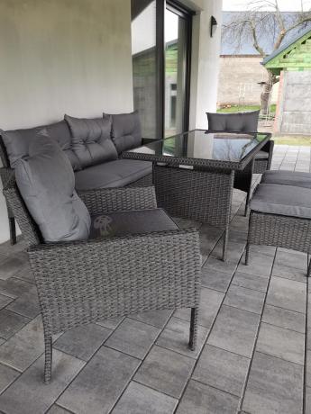 Zestaw mebli ogrodowych z wysokim stołem, sofą 175cm i fotelami Perata Dining Anthracite