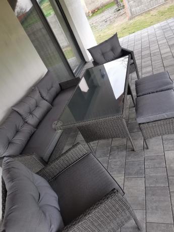 Zestaw mebli ogrodowych z wysokim stołem, sofą 175cm i fotelami Perata Dining Anthracite