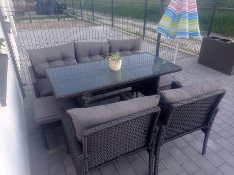 Zestaw mebli ogrodowych z wysokim stołem, sofą 175cm i fotelami Perata Dining Anthracite