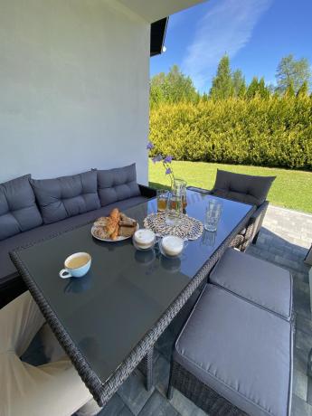Zestaw mebli ogrodowych z wysokim stołem, sofą 175cm i fotelami Perata Dining Anthracite