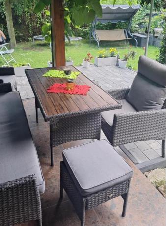 Zestaw mebli ogrodowych z wysokimi oparciami, stołem polywood, sofą 175cm Lirata Dining Antracytowy