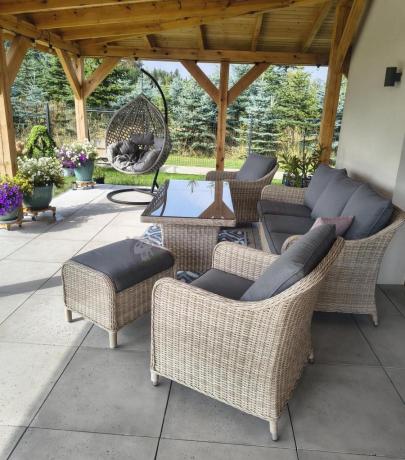 Zestaw mebli technorattanowych z sofą 180cm, fotelami, pufami i wysokim stołem Novici Dining Creme