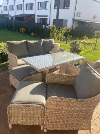 Zestaw mebli technorattanowych z sofą 180cm, fotelami, pufami i wysokim stołem Novici Dining Creme