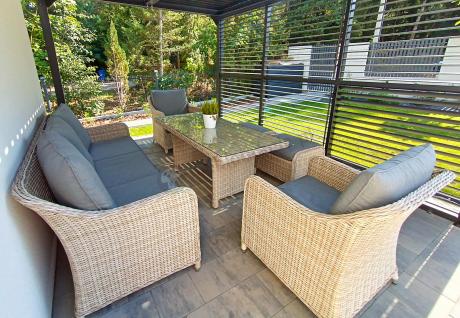 Zestaw mebli technorattanowych z sofą 180cm, fotelami, pufami i wysokim stołem Novici Dining Creme