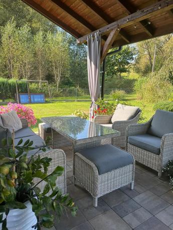 Zestaw mebli technorattanowych z sofą 180cm, fotelami, pufami i wysokim stołem Novici Dining Creme