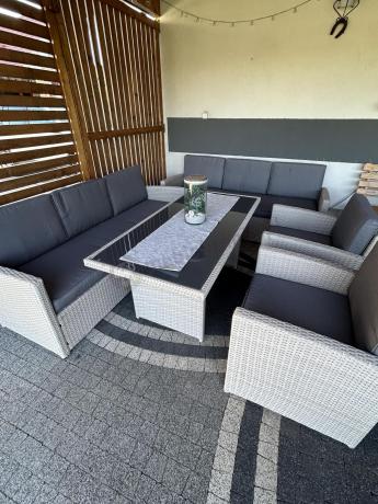 Zestaw mebli technorattanowych z sofami i wysokim stołem Cofete Grande – Grey