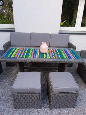 Zestaw mebli z sofą 186cm, wysokim stołem, fotelami i pufami Cofete Dining – Anthracite