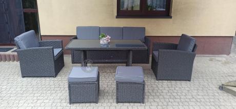 Zestaw mebli z sofą 186cm, wysokim stołem, fotelami i pufami Cofete Dining – Anthracite