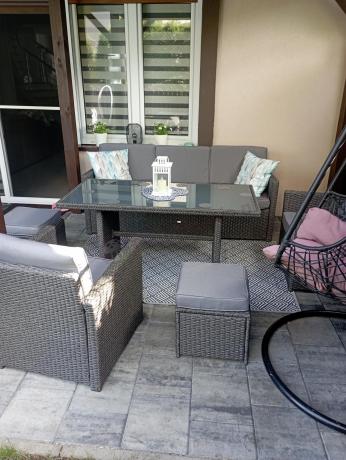 Zestaw mebli z sofą 186cm, wysokim stołem, fotelami i pufami Cofete Dining – Anthracite
