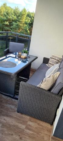 Zestaw mebli z sofą 186cm, wysokim stołem, fotelami i pufami Cofete Dining – Anthracite