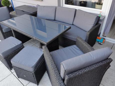 Zestaw mebli z sofą 186cm, wysokim stołem, fotelami i pufami Cofete Dining – Anthracite