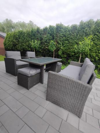 Zestaw mebli z sofą 186cm, wysokim stołem, fotelami i pufami Cofete Dining – Anthracite