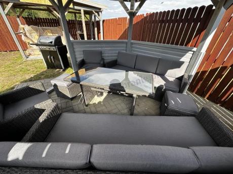 Zestaw mebli z sofą 186cm, wysokim stołem, fotelami i pufami Cofete Dining – Anthracite