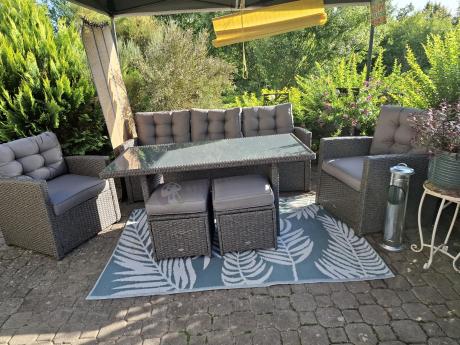 Zestaw mebli z sofą 186cm, wysokim stołem, fotelami i pufami Cofete Dining – Anthracite Cofete 2.0