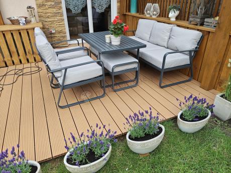 Zestaw metalowych mebli ogrodowych - sofa, 2 fotele, pufy i stół 120cm Ater Dining - Beige