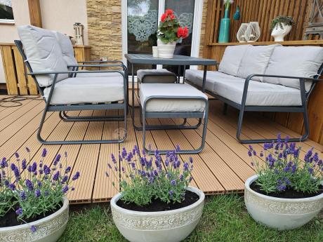 Zestaw metalowych mebli ogrodowych - sofa, 2 fotele, pufy i stół 120cm Ater Dining - Beige