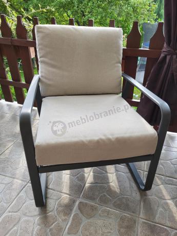Zestaw metalowych mebli ogrodowych - sofa, 2 fotele, pufy i stół 120cm Ater Dining - Beige