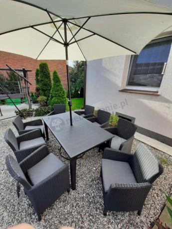 Zestaw na taras - Stół z parasolem i 8 foteli Meblobranie TF8 Plus grafit