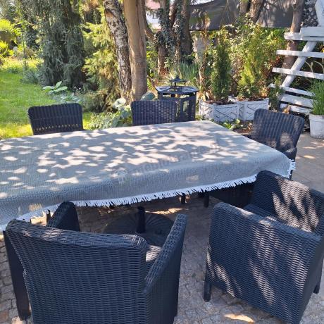 Zestaw na taras - Stół z parasolem i 8 foteli Meblobranie TF8 Plus grafit