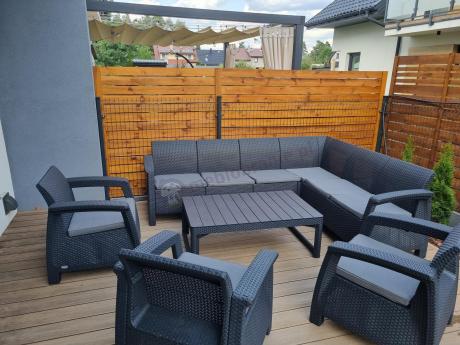 Zestaw na taras dla 9 osób z narożnikiem, stołem podnoszonym i trzema fotelami Relly VI grafit