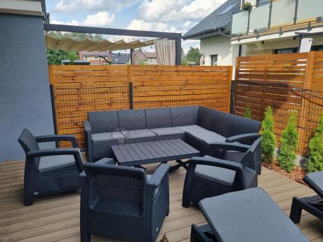 Zestaw na taras dla 9 osób z narożnikiem, stołem podnoszonym i trzema fotelami Relly VI grafit