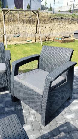 Zestaw na taras dla 9 osób z narożnikiem, stołem podnoszonym i trzema fotelami Relly VI grafit