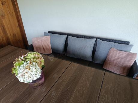 Zestaw ogrodowy 8 osobowy z dużym stołem 200 cm w kolorze drewna Meblobranie SFM Plus grafit + poduszki oparciowe