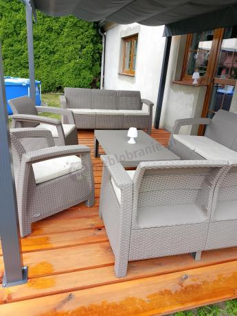 Zestaw ogrodowy dla 10 osób z narożnikiem, stołem podnoszonym i trzema fotelami Relly VII Cappuccino